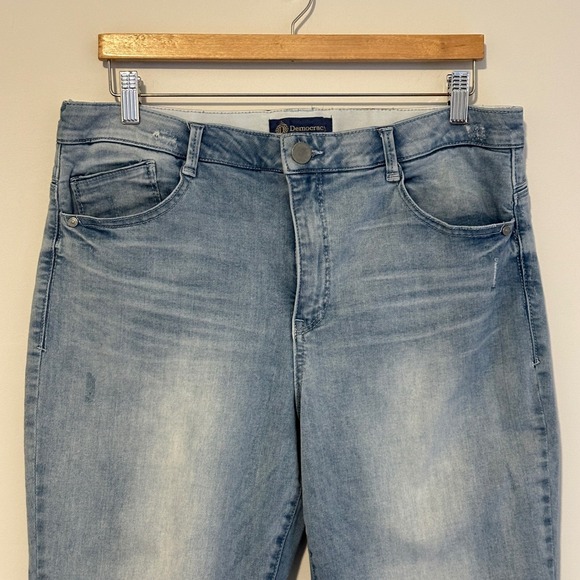 Democracy Ab Solution High‎ Rise Ankle Fray Jeans Womens 16 Light Wash Casual - Picture 2 of 8